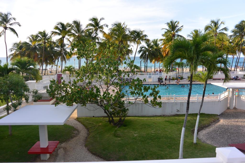 Cozy Beachfront Studio San Juan Bagian luar foto